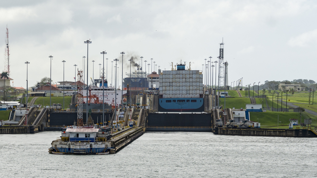 20180101 012 4420  Panama Canal, Colon, Colon, Panama